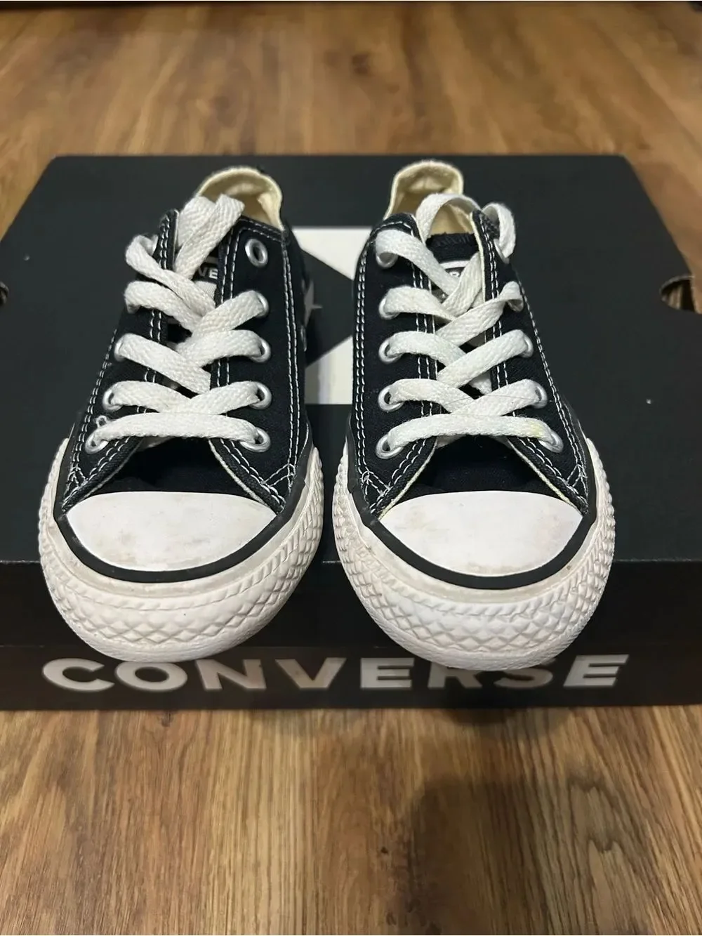 CONVERSE all Star Chuck Taylor black lace up shoes sneakers kids 11 Preowned